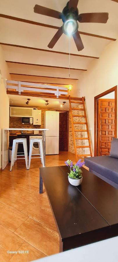 Magnifico Apartamento Tipo Duplex En Triana Sevilha Exterior foto